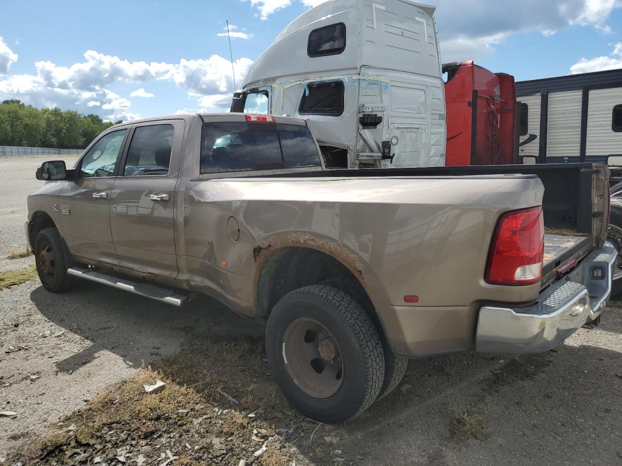 2010 Dodge Ram 3500 - Image 2