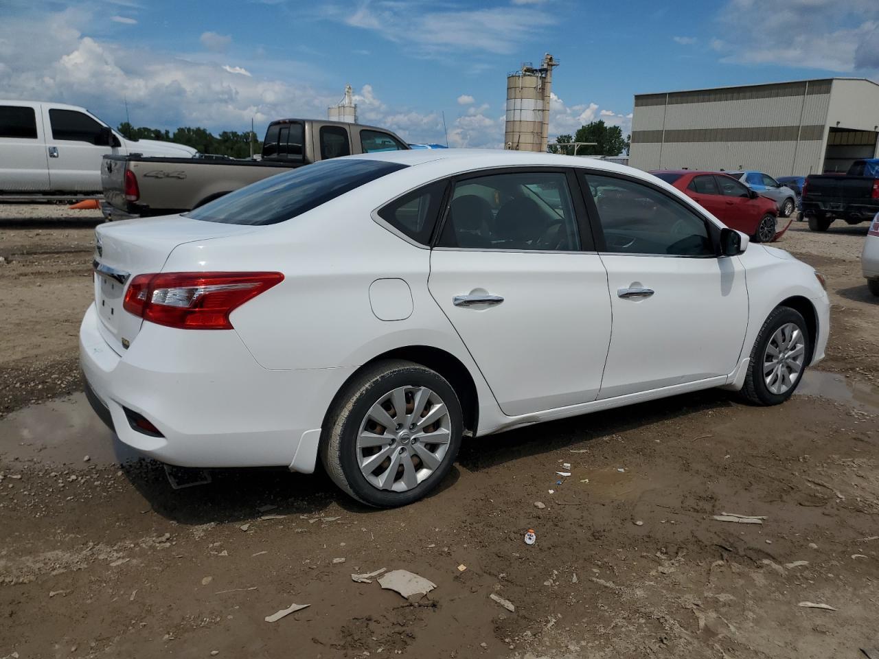2016 Nissan Sentra S - Фото 3