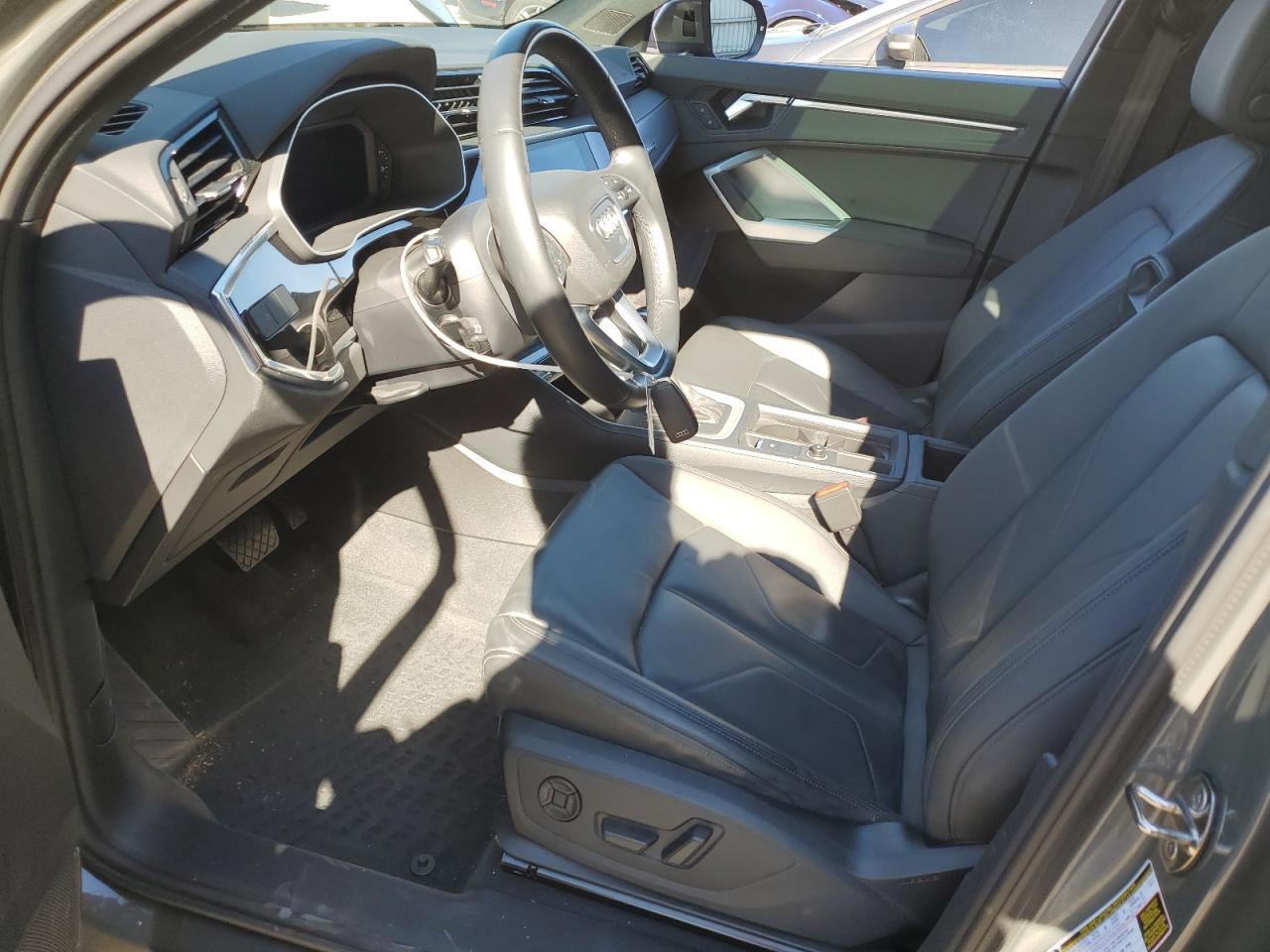 2022 Audi Q3 Premium 40 - Image 7