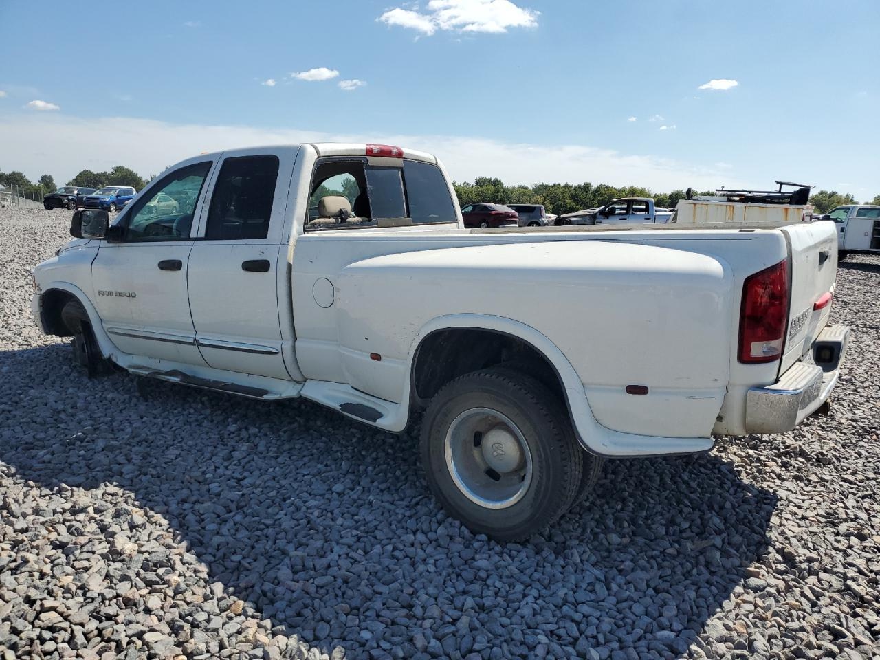 2004 Dodge Ram 3500 St - Фото 3