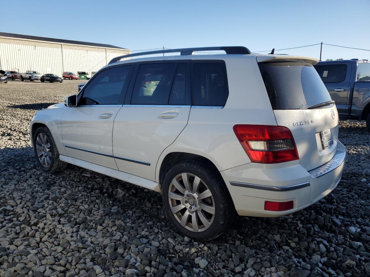 2010 Mercedes-Benz Glk 350 4Matic - Image 2