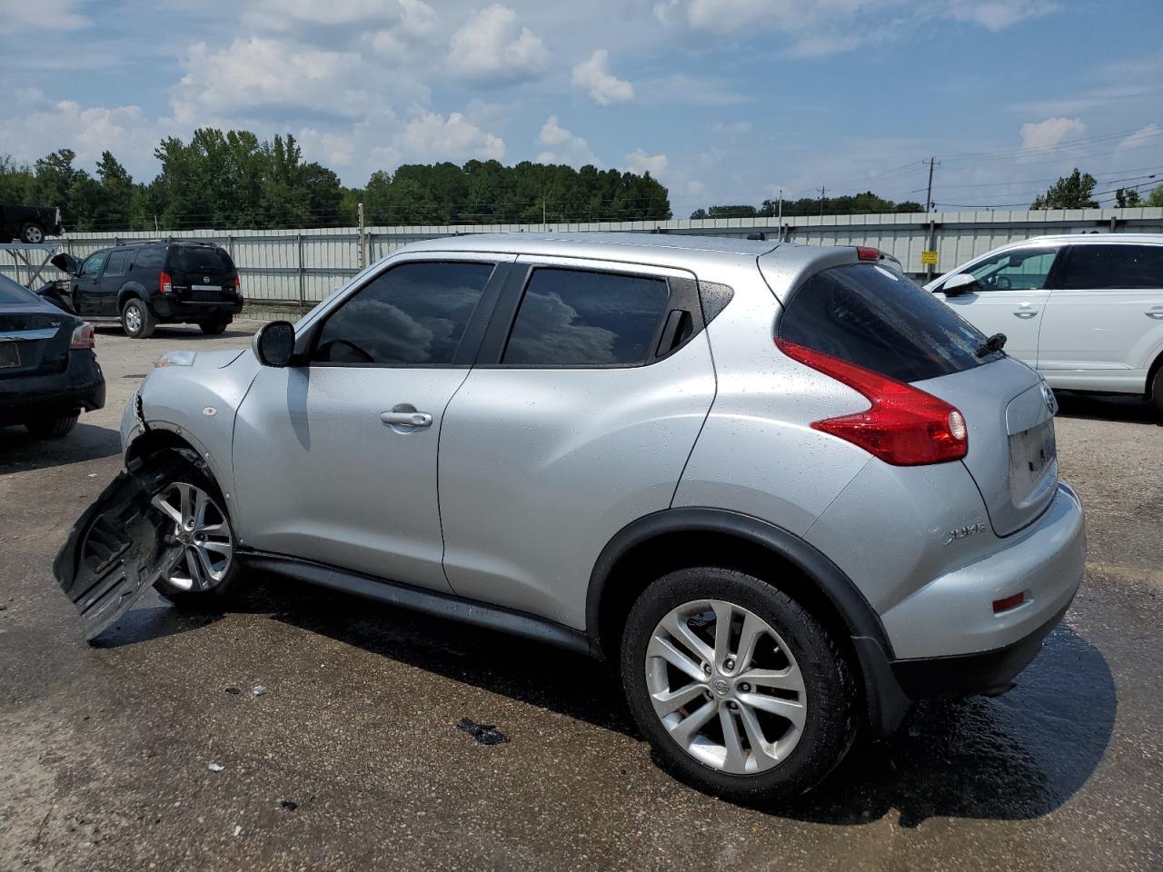 2014 Nissan Juke S - Фото 2