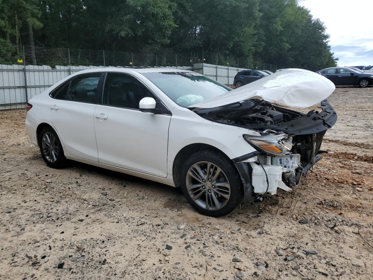 2015 Toyota Camry Le - Фото 4