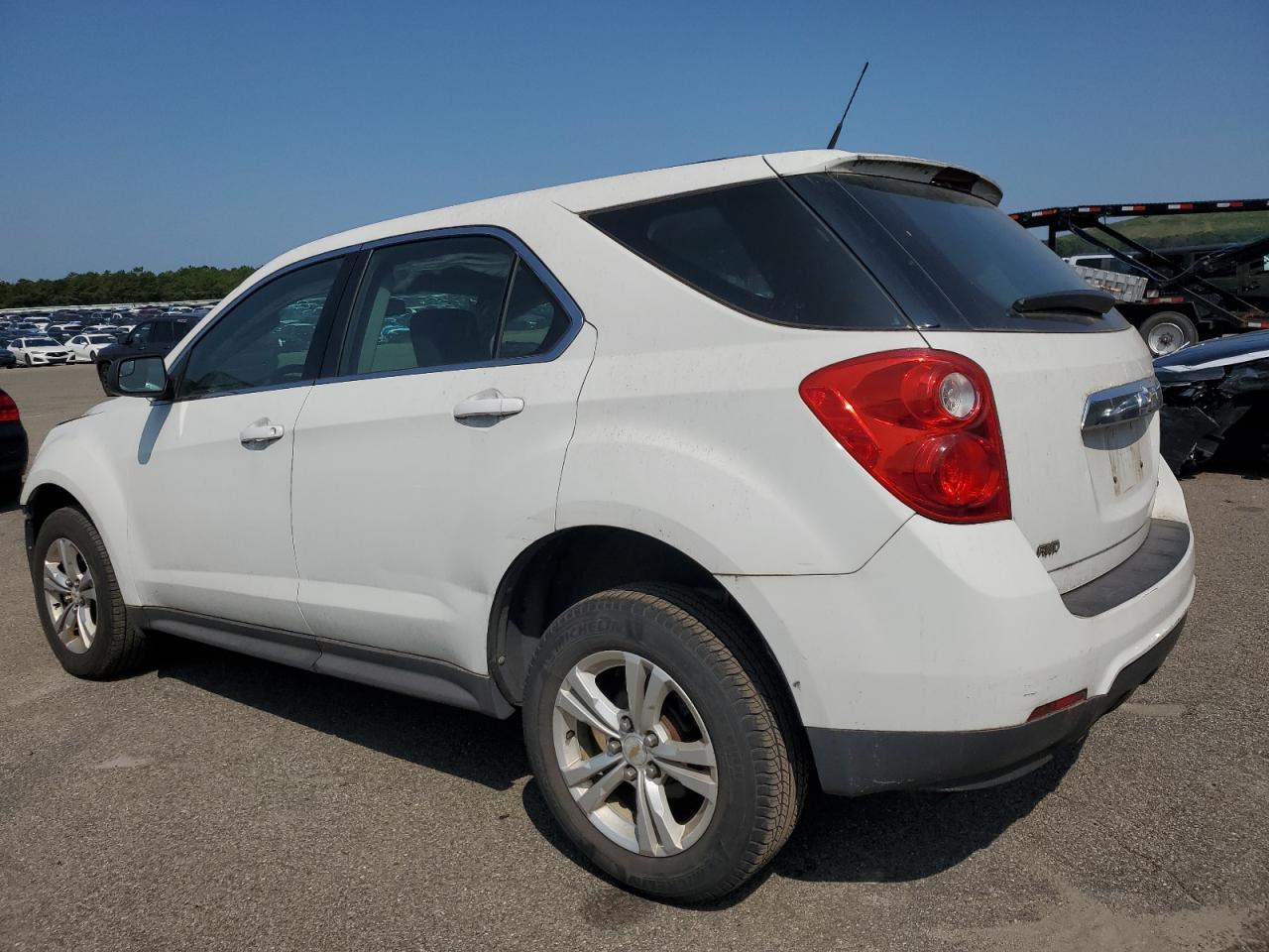 2012 Chevrolet Equinox Ls - Image 2