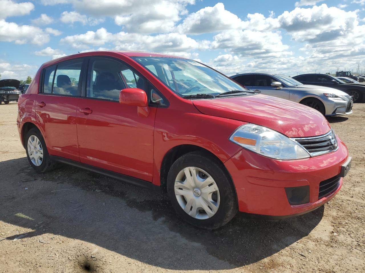 2011 Nissan Versa S - Фото 4