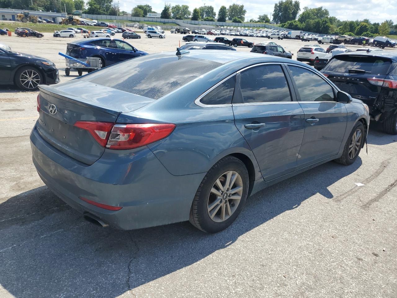 2017 Hyundai Sonata Se - Image 3