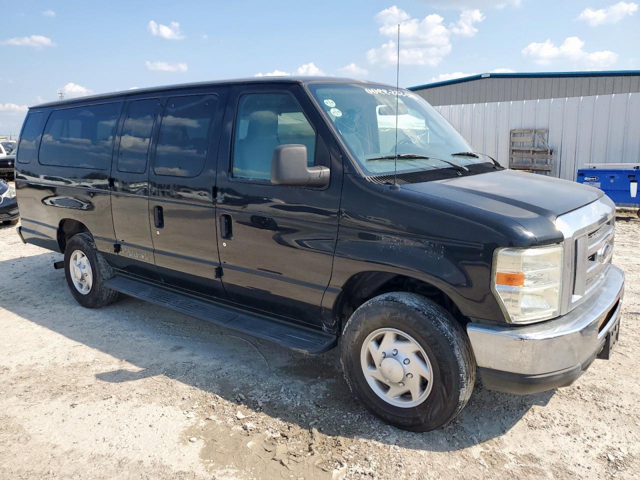 2011 Ford Econoline Cargo E-25 - Фото 4