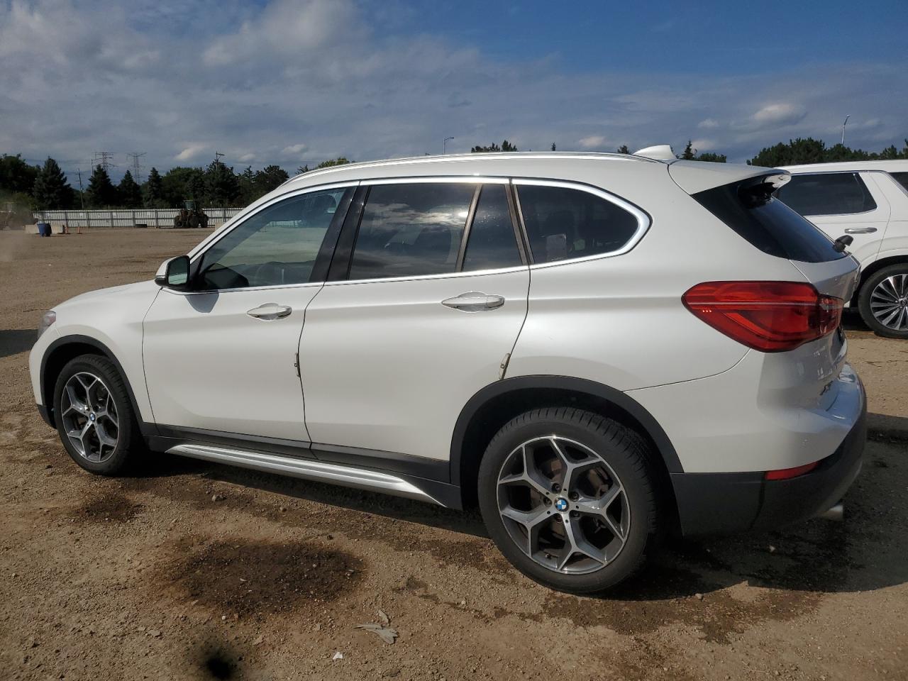 2018 BMW X1 xDrive28I - Фото 2
