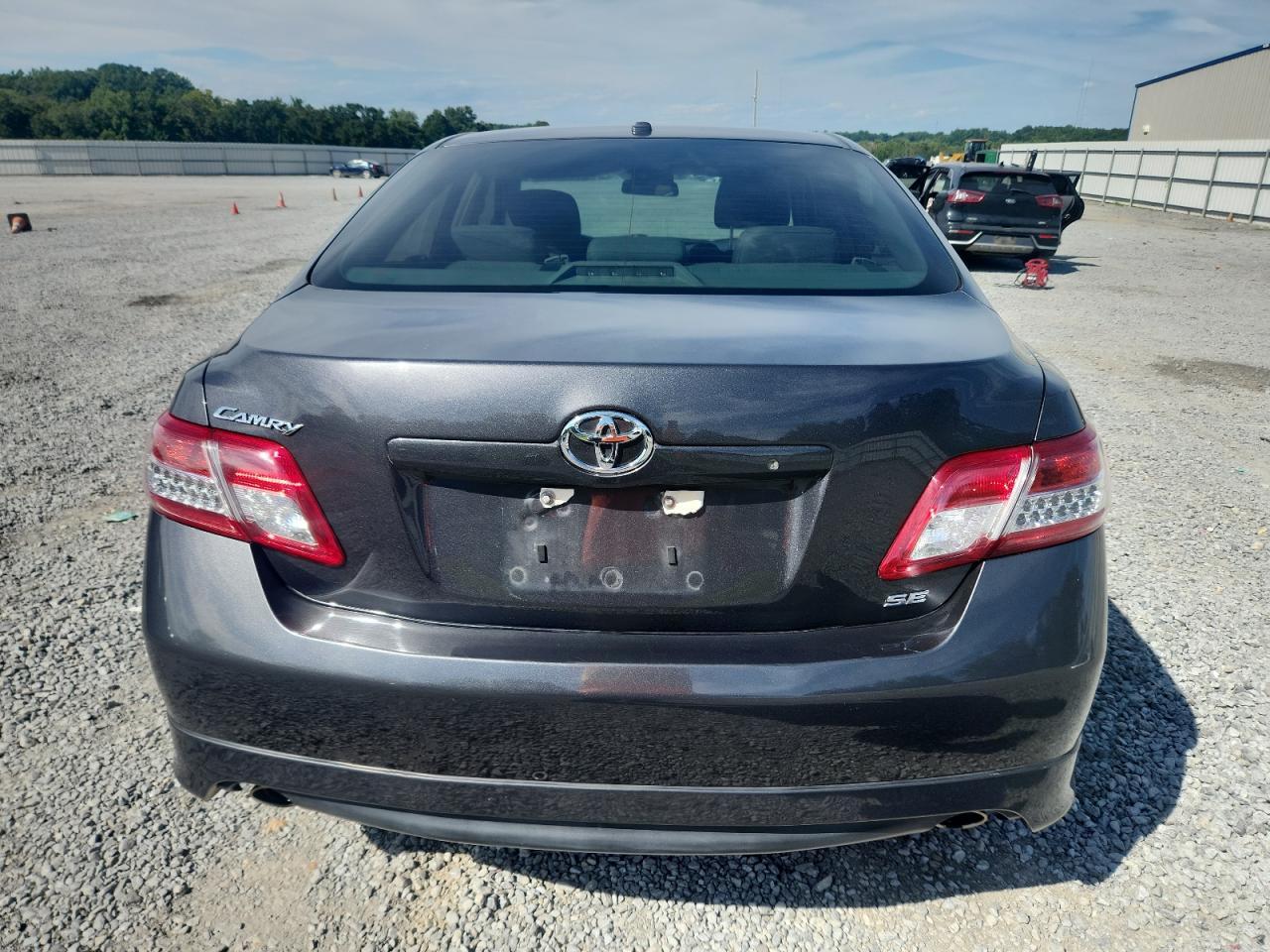 2010 Toyota Camry Se - Image 6