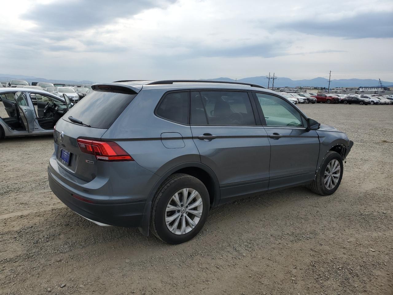 2019 Volkswagen Tiguan S - Фото 3