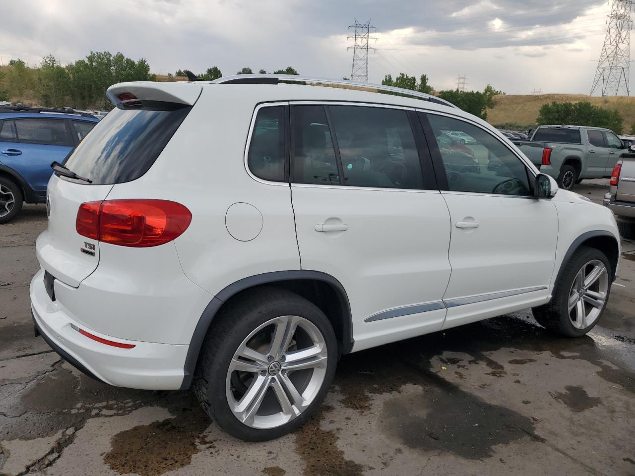 2016 Volkswagen Tiguan S - Фото 3