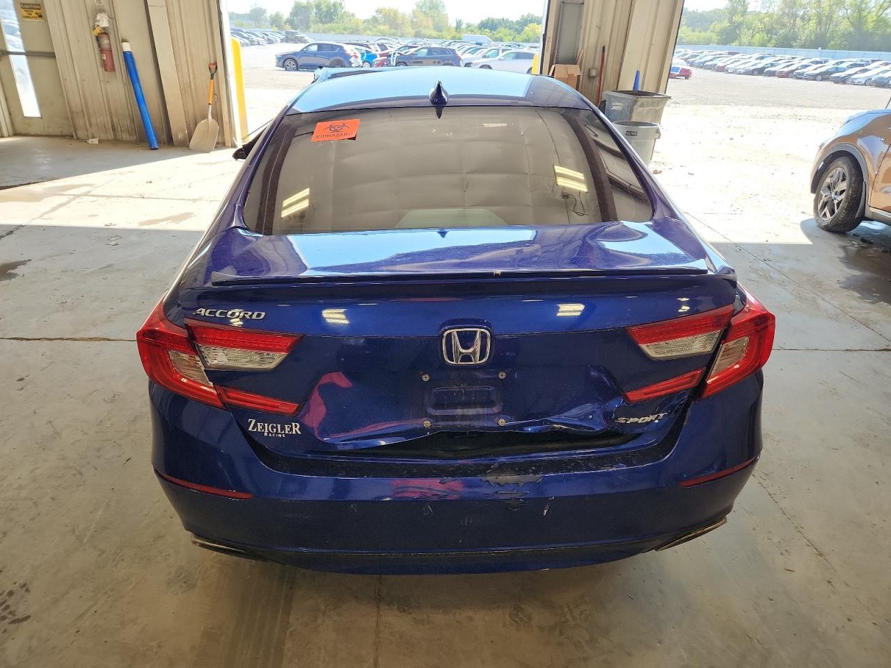 2020 Honda Accord Sport - Image 6