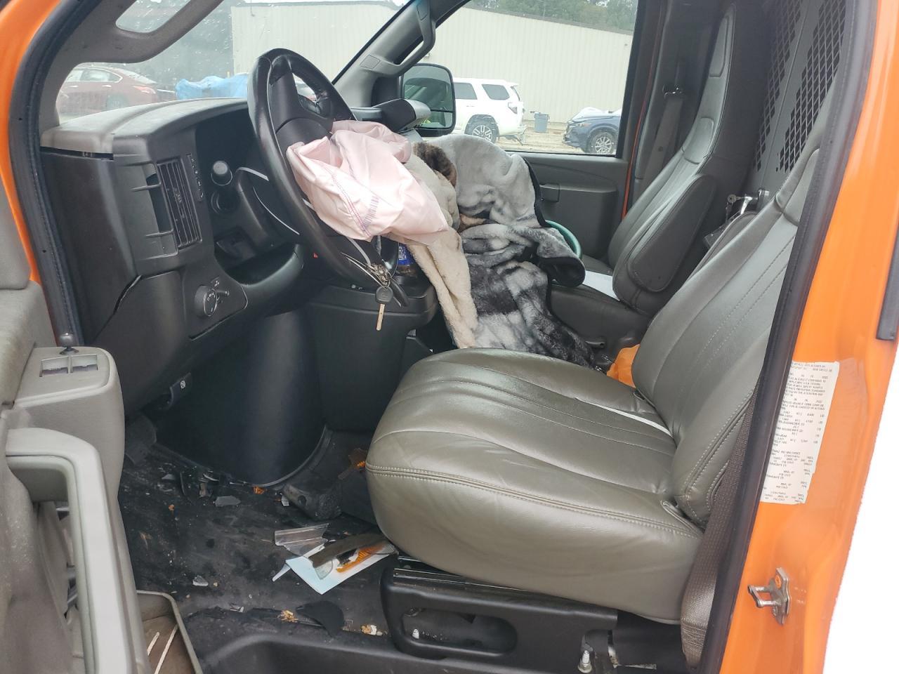 2022 Chevrolet Express G2500 - Фото 7