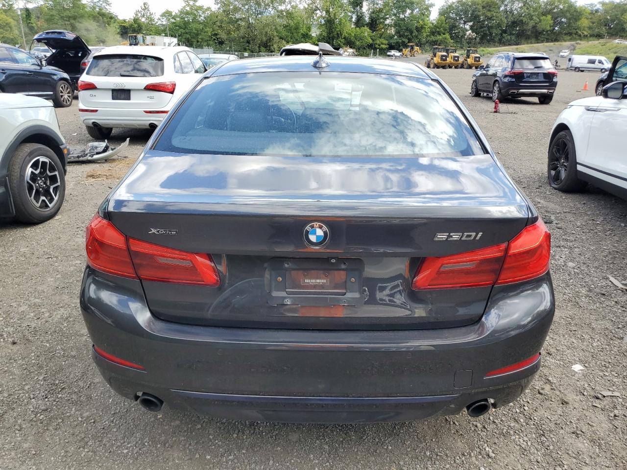 2018 BMW 530 Xi - Фото 6