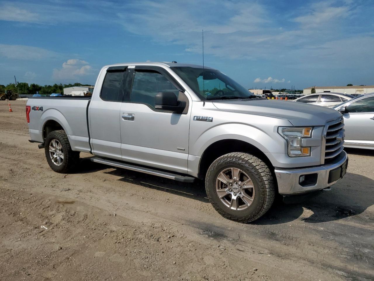 2015 Ford F150 Super Cab - Image 4