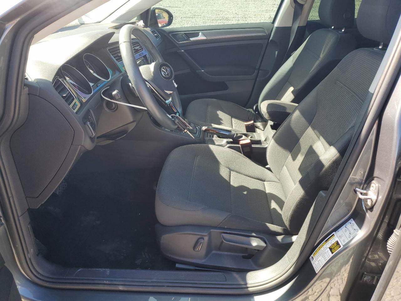 2019 Volkswagen Golf S - Image 7