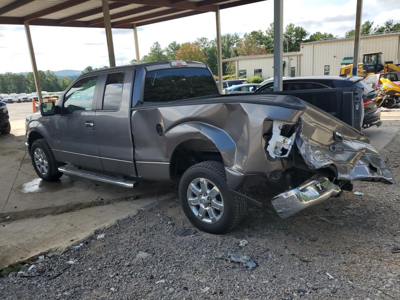 2013 Ford F150 Super Cab - Фото 2