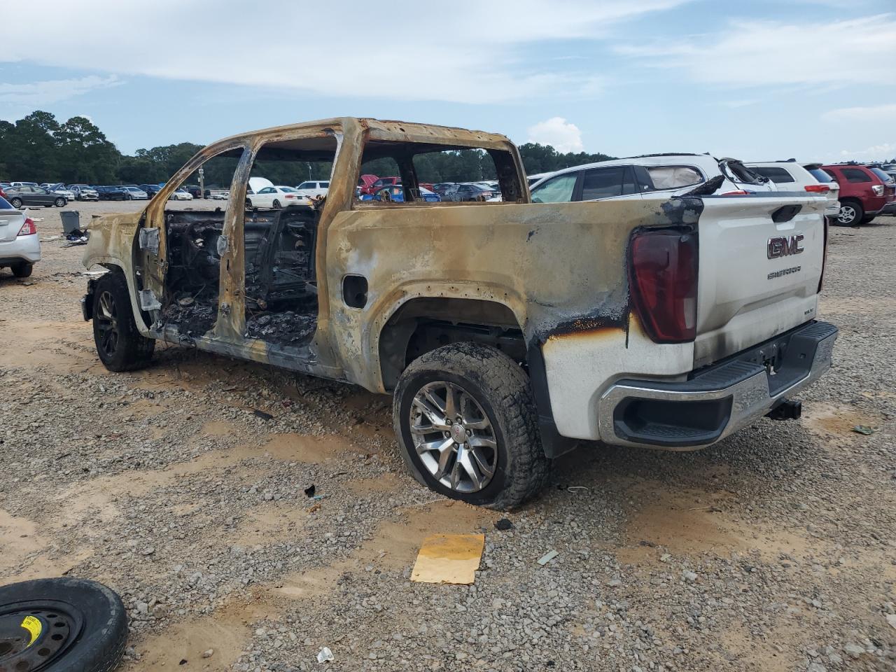 2020 GMC Sierra K1500 Sle - Фото 2