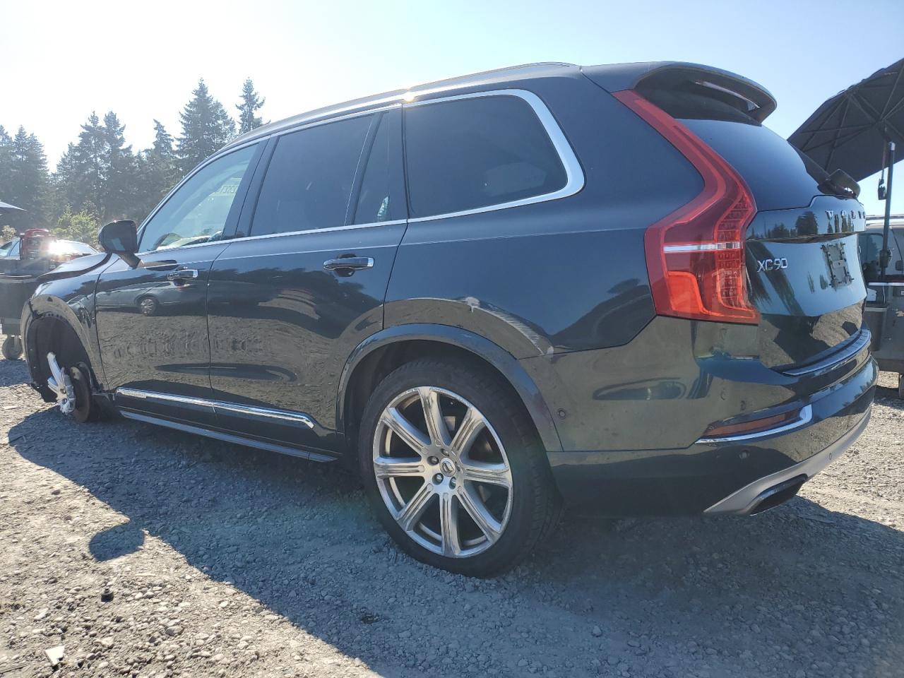 2017 Volvo Xc90 T6 - Image 2