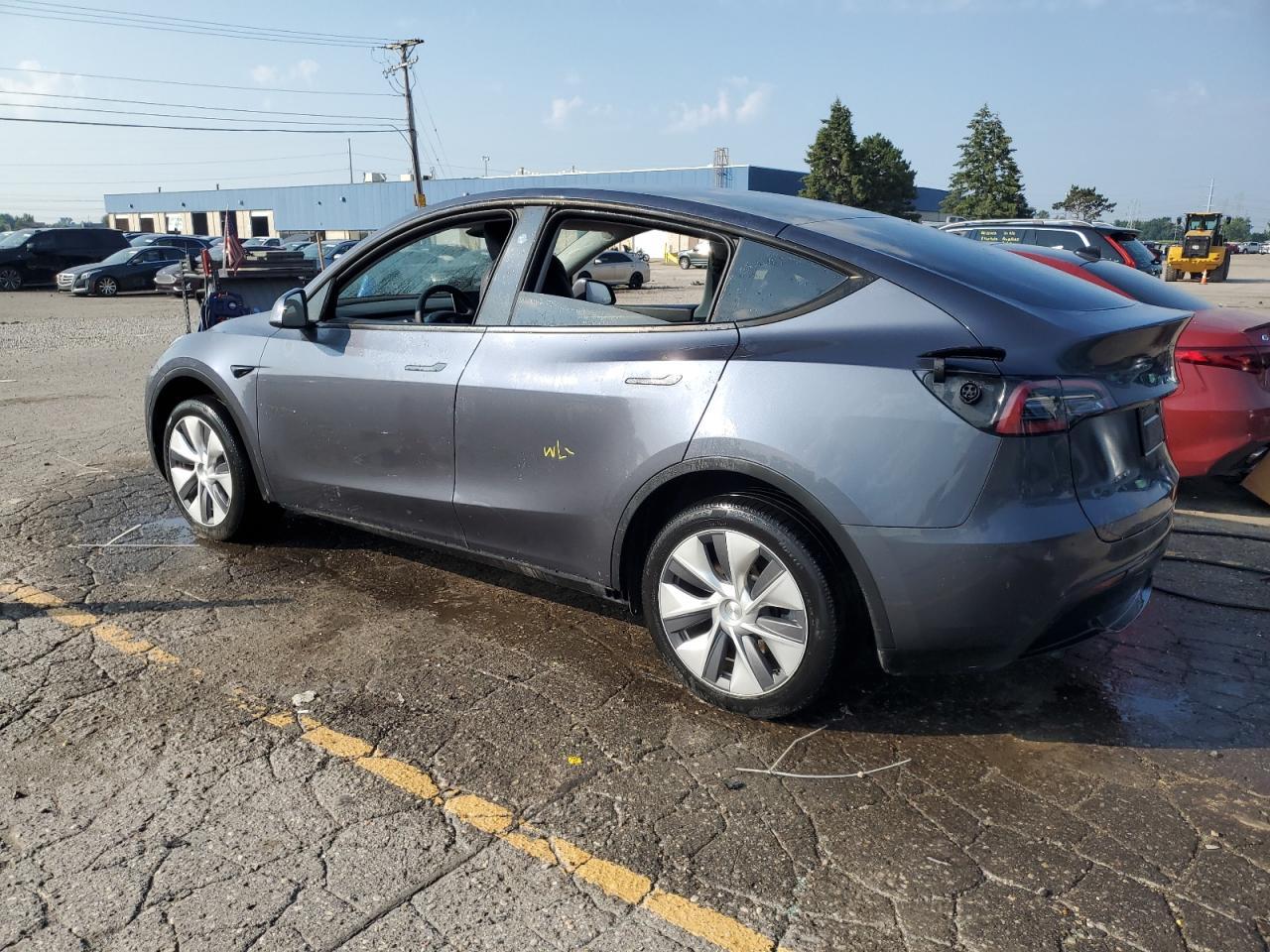 2023 Tesla Model Y - Фото 2