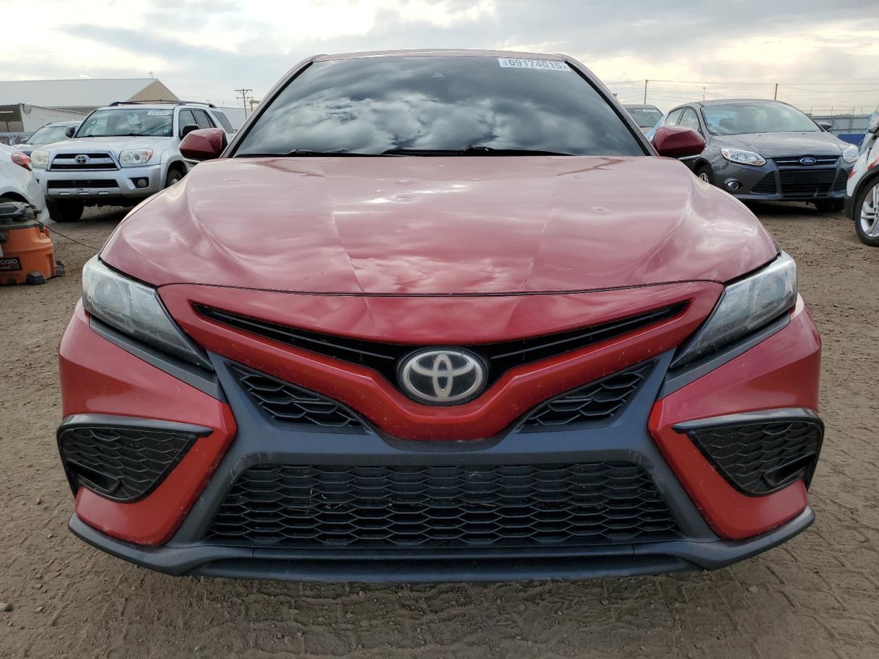 2021 Toyota Camry Se - Фото 5