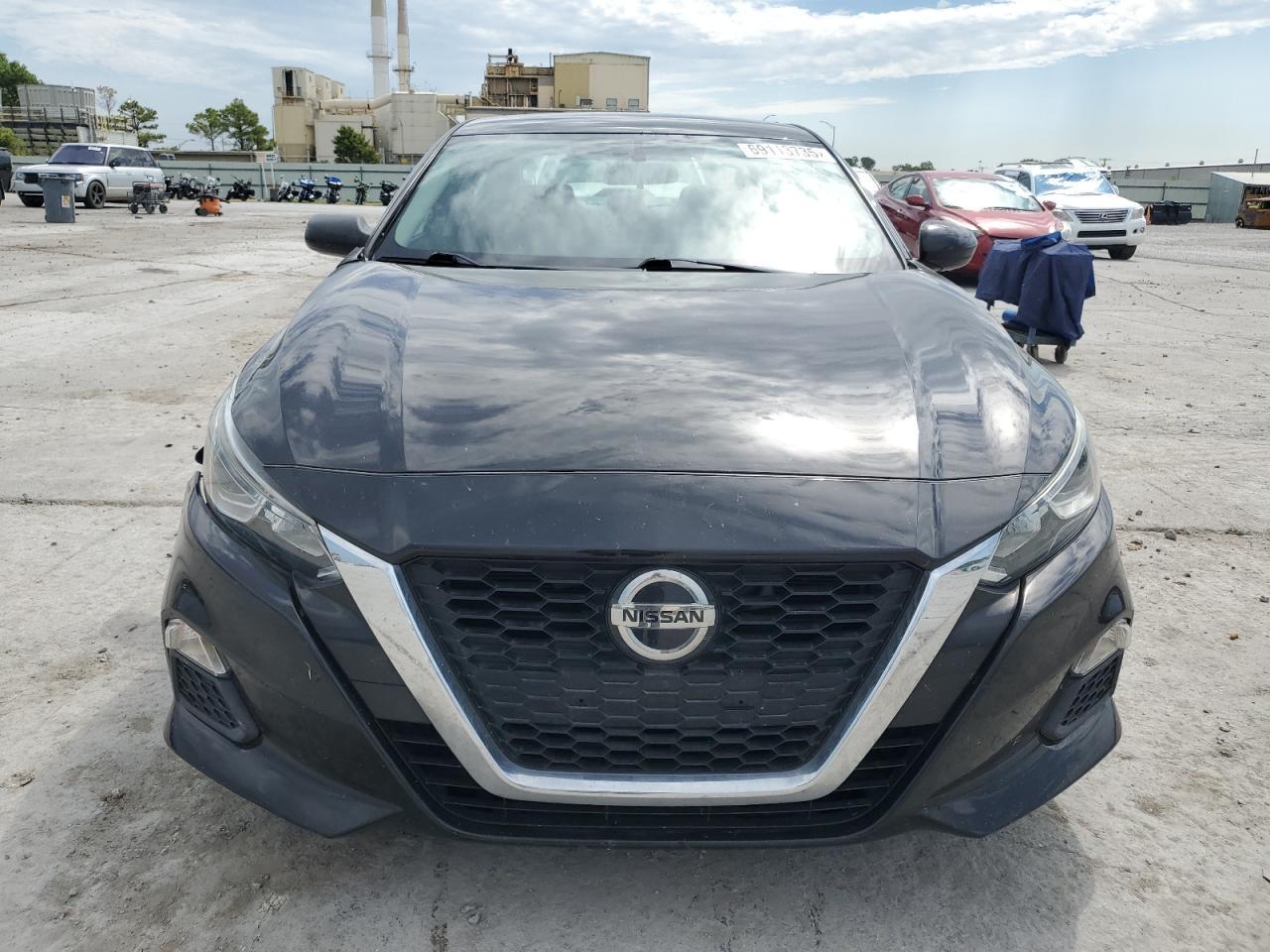 2019 Nissan Altima S - Фото 5