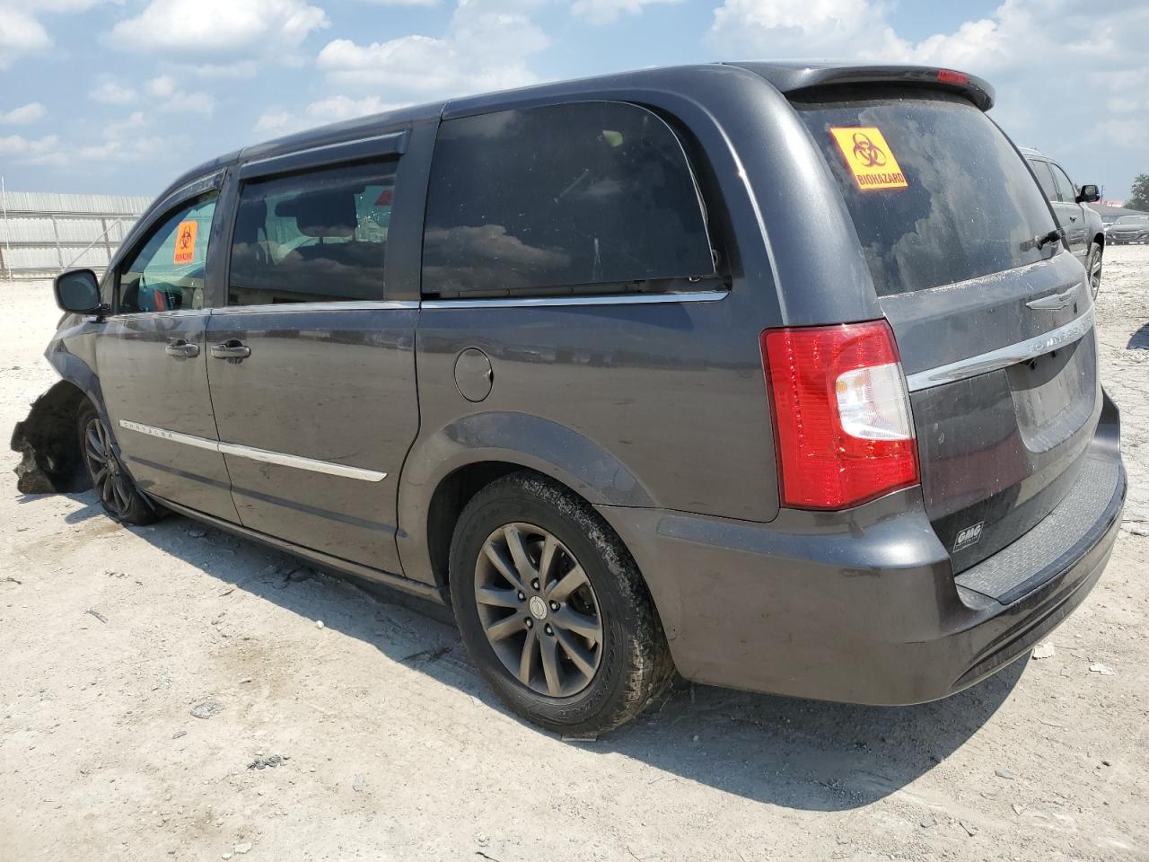 2015 Chrysler Town & Country S - Image 2