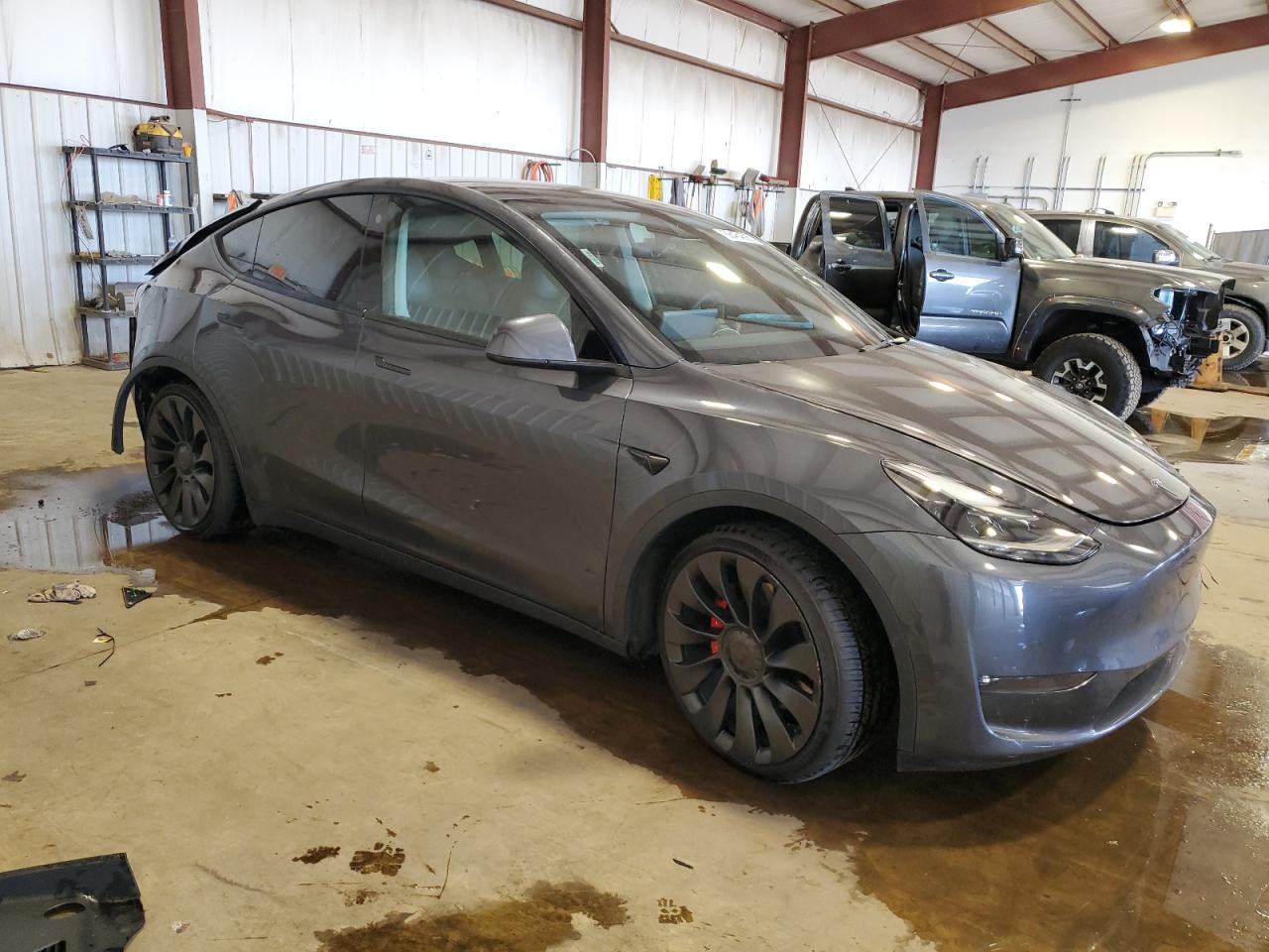 2022 Tesla Model Y - Image 4