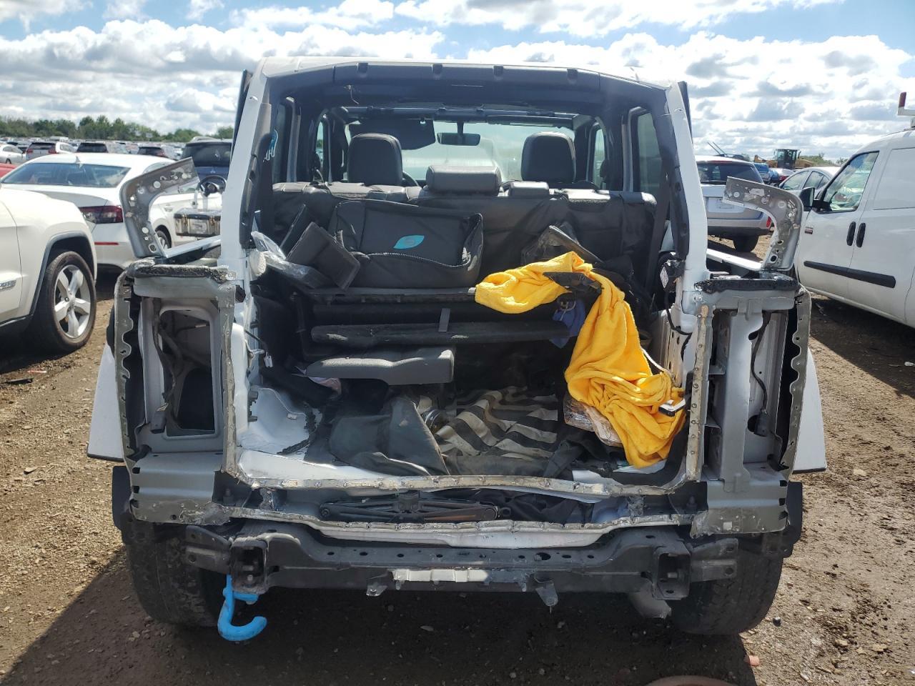 2023 Jeep Wrangler Sahara 4Xe - Фото 6