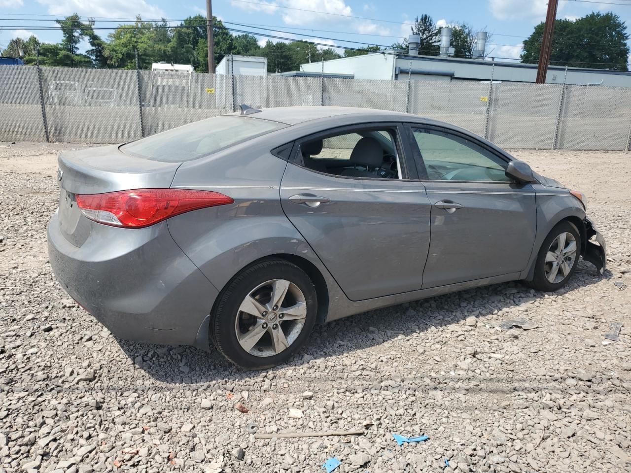 2013 Hyundai Elantra Gls - Фото 3