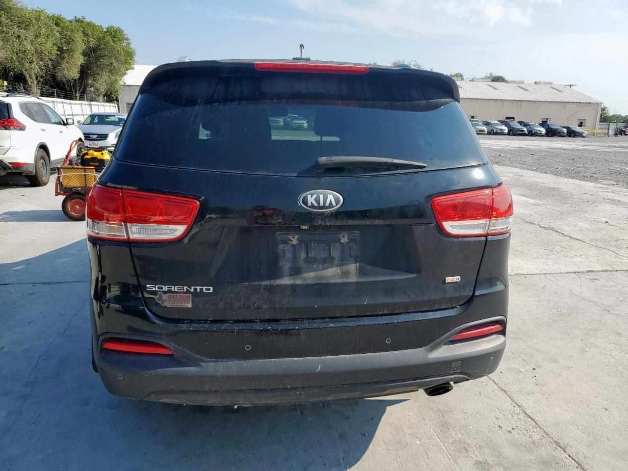 2016 Kia Sorento Lx - Image 6