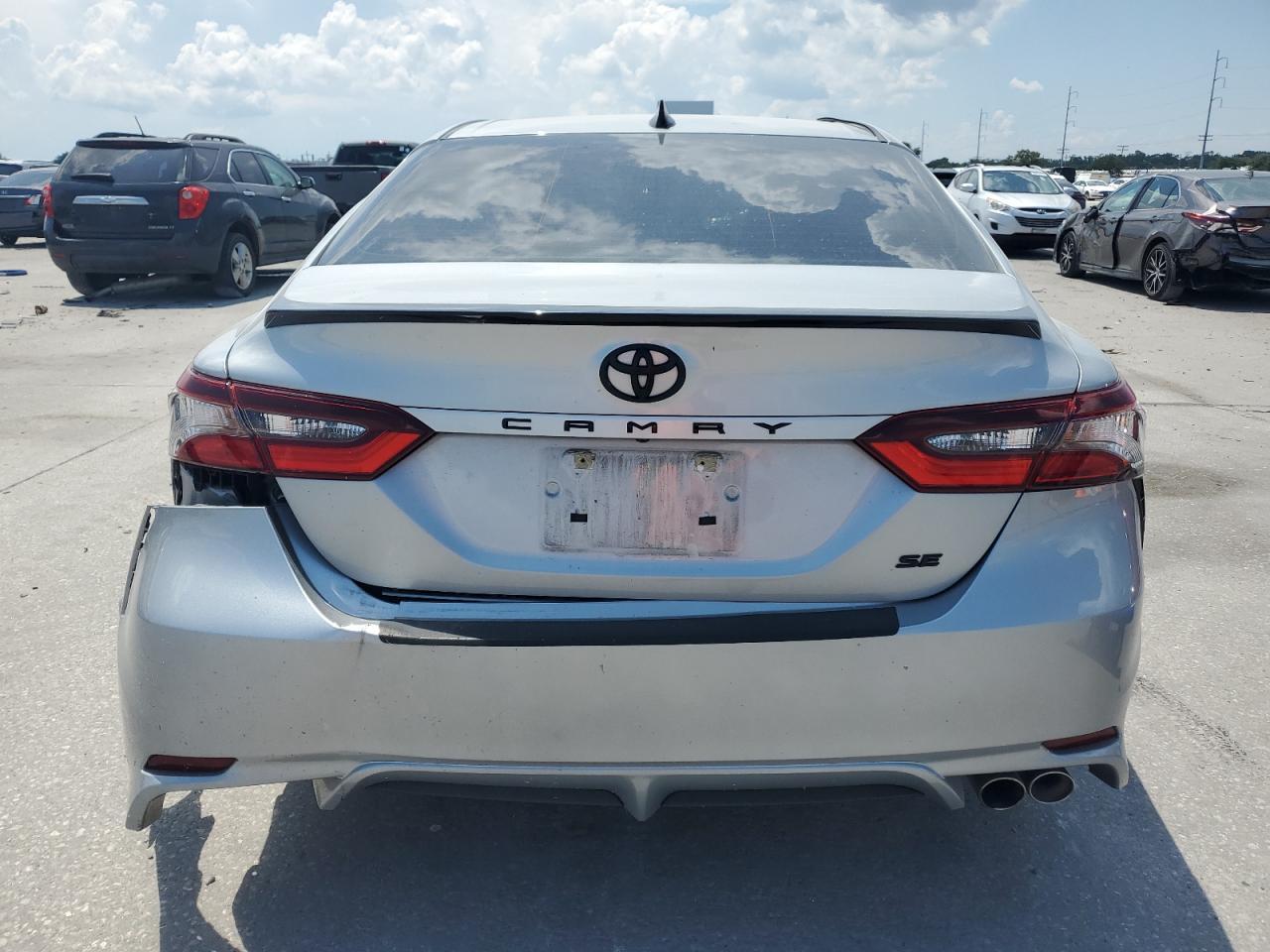 2021 Toyota Camry Se - Image 6