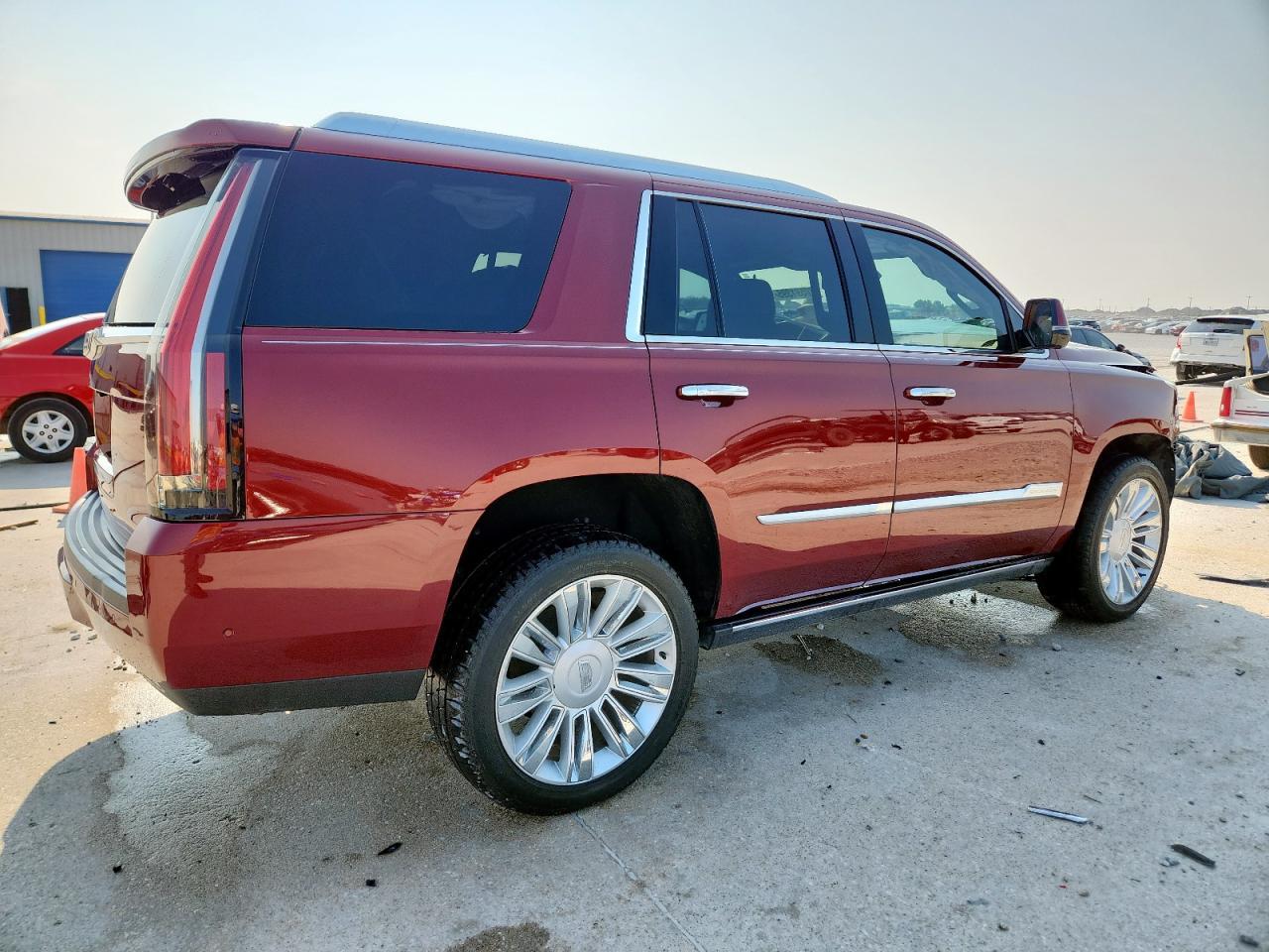 2020 Cadillac Escalade Platinum - Image 3