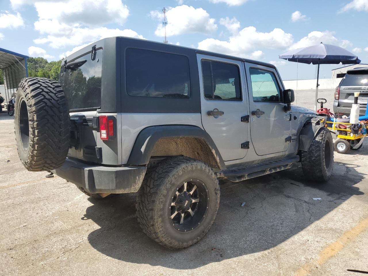 2016 Jeep Wrangler Unlimited Sport - Image 3