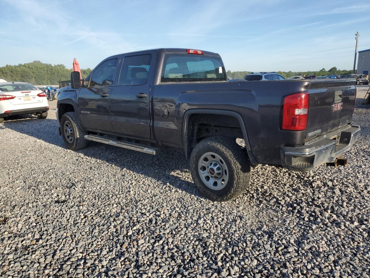 2016 GMC Sierra K2500 Heavy Duty - Image 2