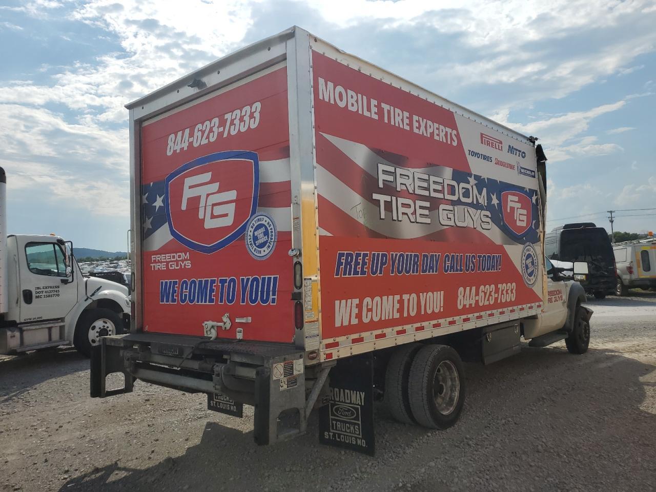 2016 Ford F550 Super Duty - Image 4