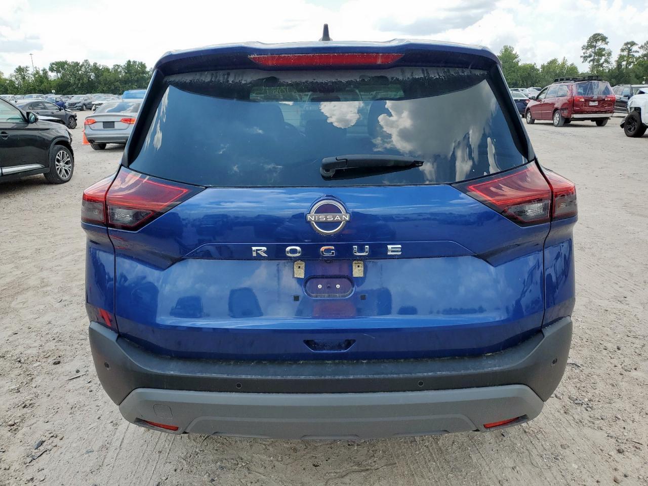 2023 Nissan Rogue S - Image 6