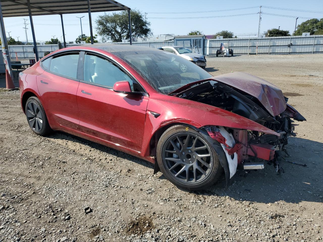 2025 Tesla Model 3 - Фото 4