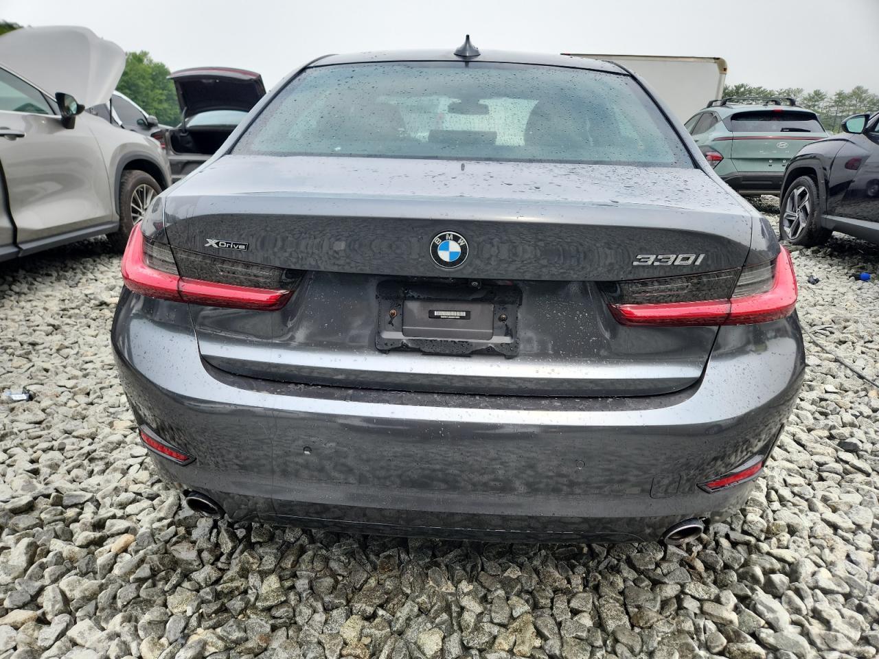 2021 BMW 330Xi - Фото 6