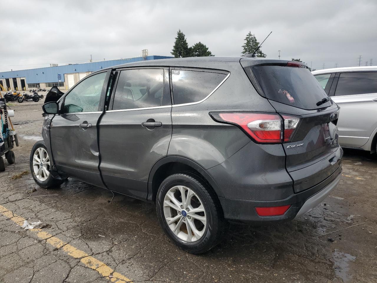 2017 Ford Escape Se - Фото 2