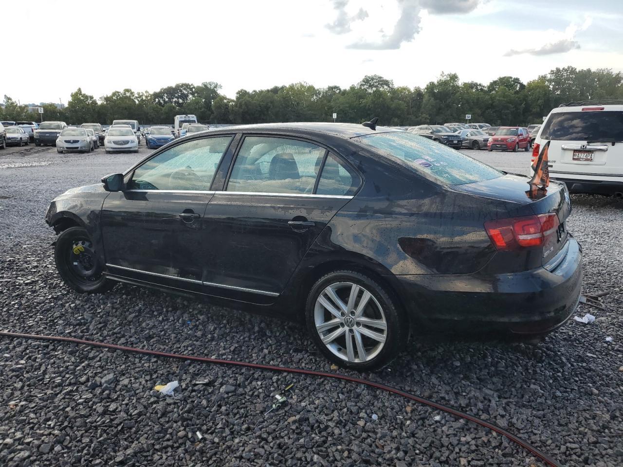 2017 Volkswagen Jetta Sel - Фото 2