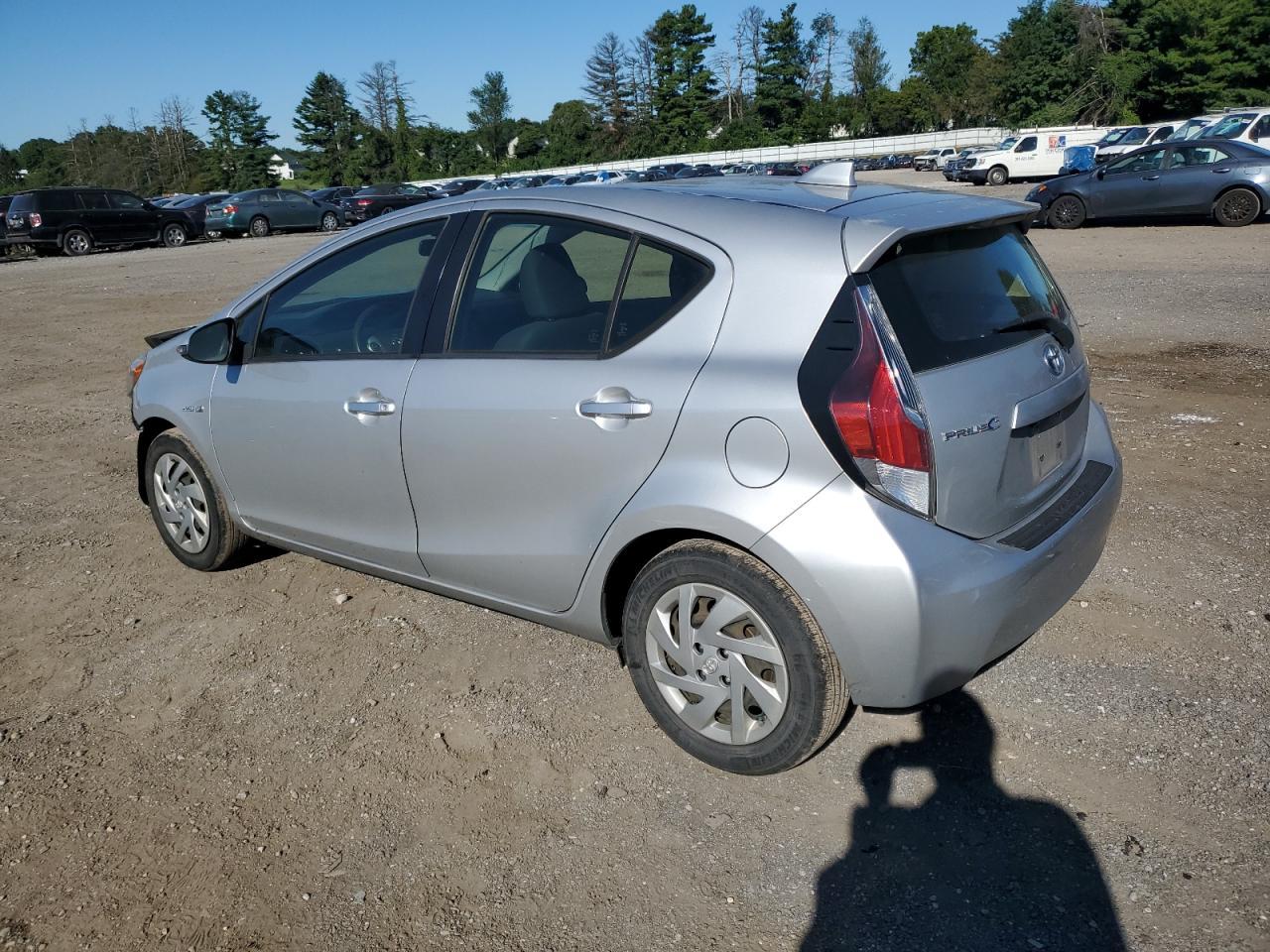 2015 Toyota Prius C - Image 2