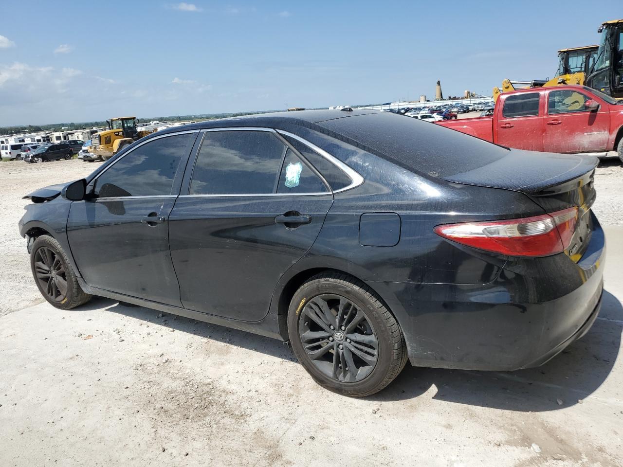 2017 Toyota Camry Le - Image 2