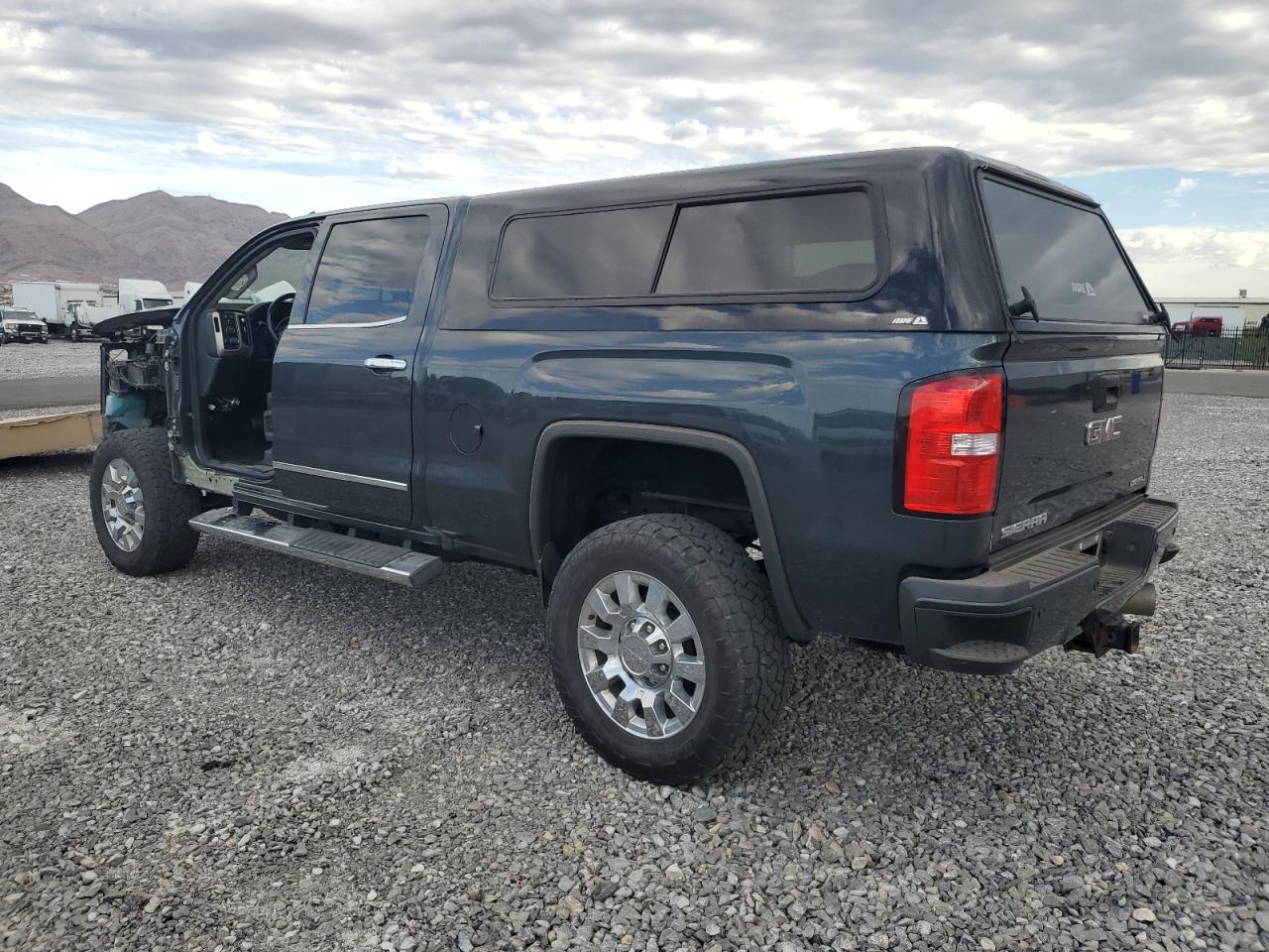 2018 GMC Sierra K2500 Denali - Image 2