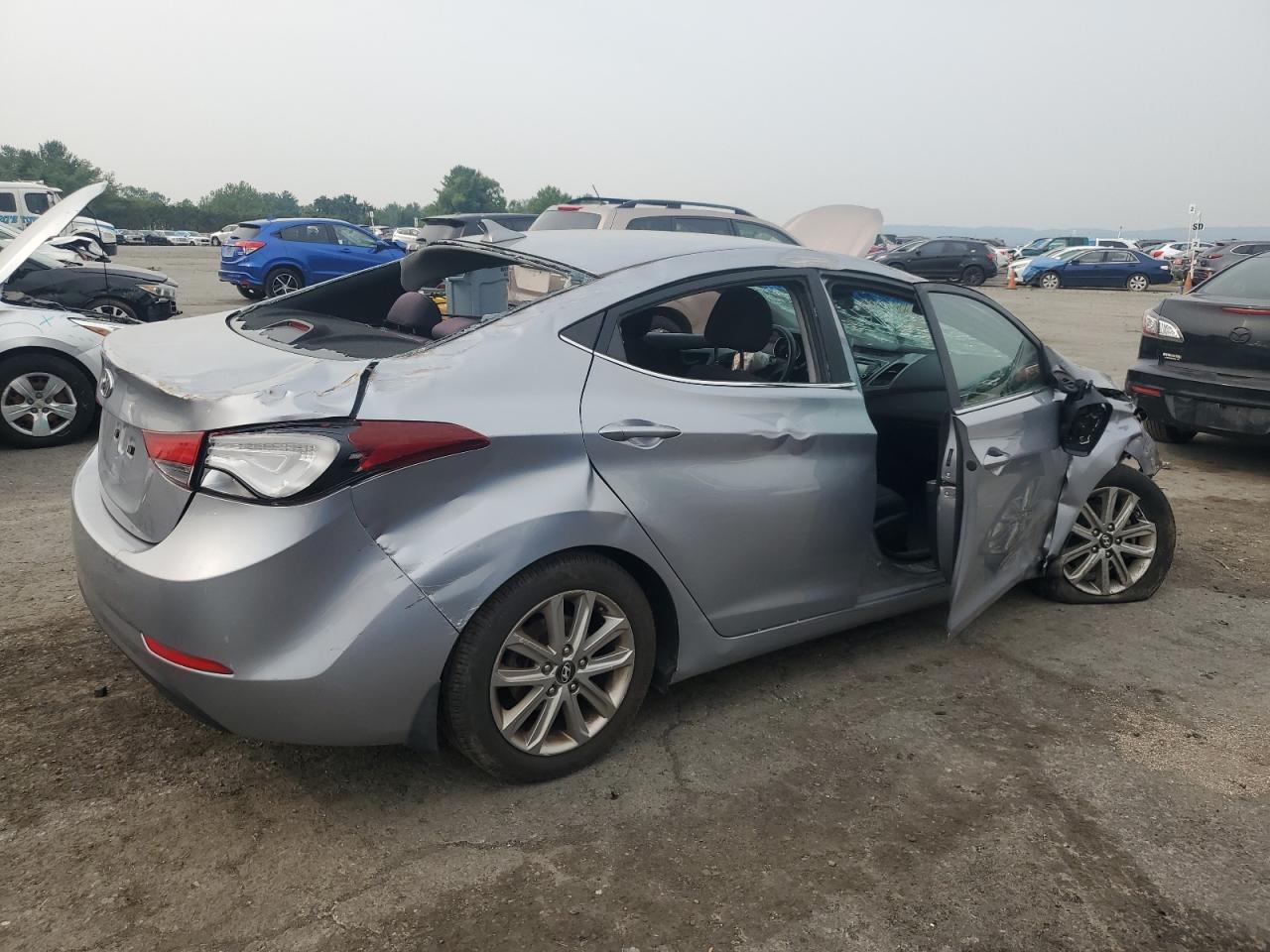 2015 Hyundai Elantra Se - Фото 3