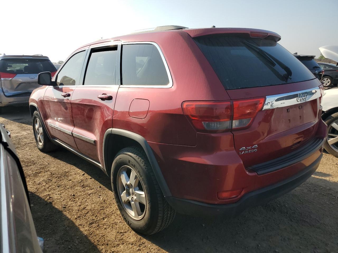 2011 Jeep Grand Cherokee Laredo - Image 2