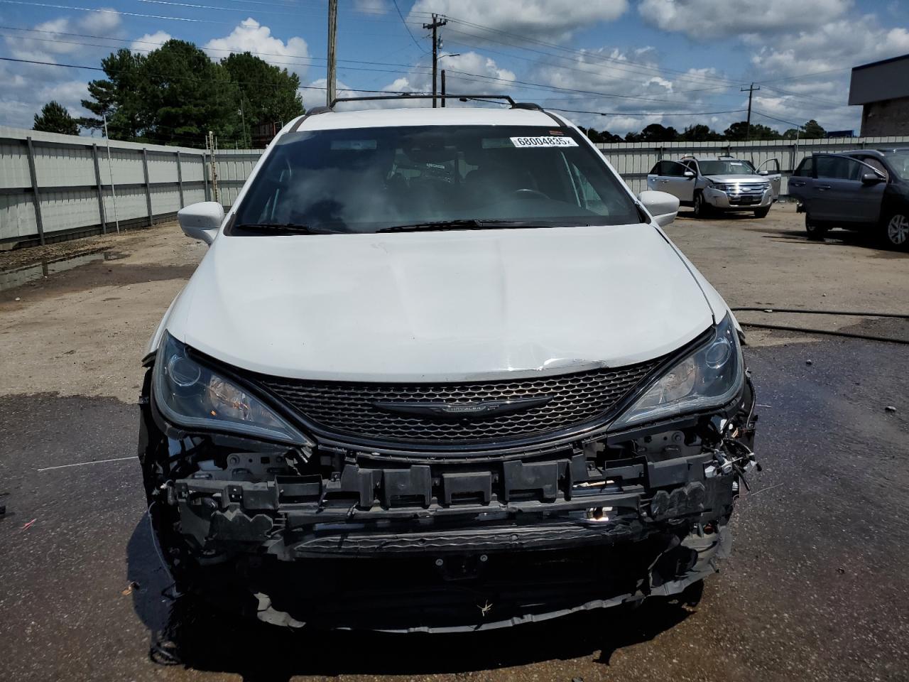 2019 Chrysler Pacifica Touring L Plus - Фото 5