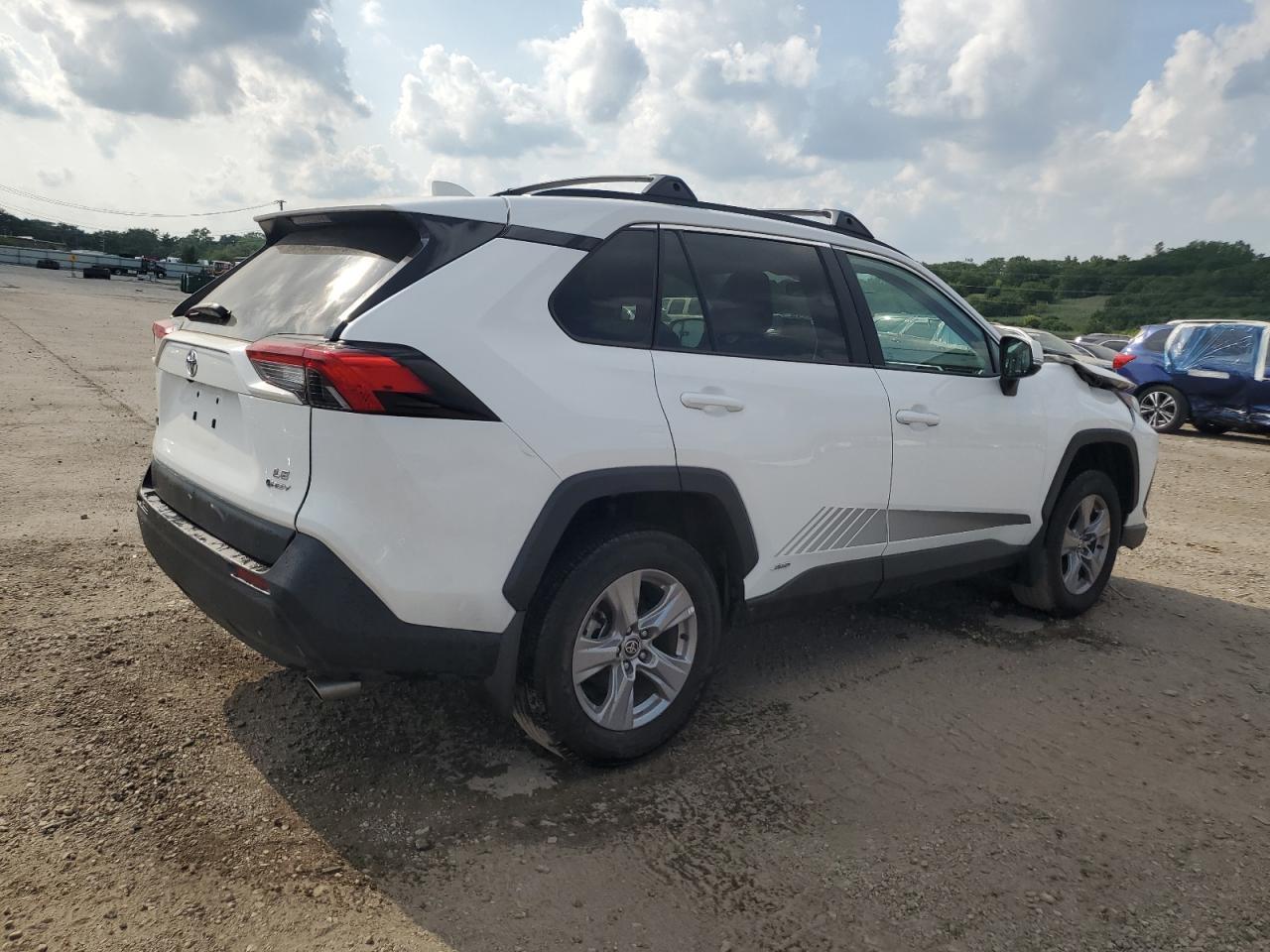 2025 Toyota Rav4 Le - Фото 3