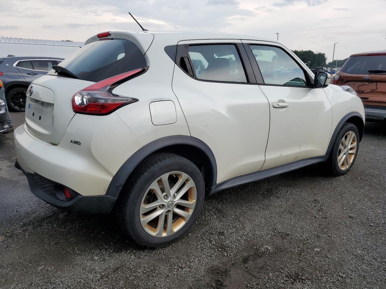2015 Nissan Juke S - Image 3