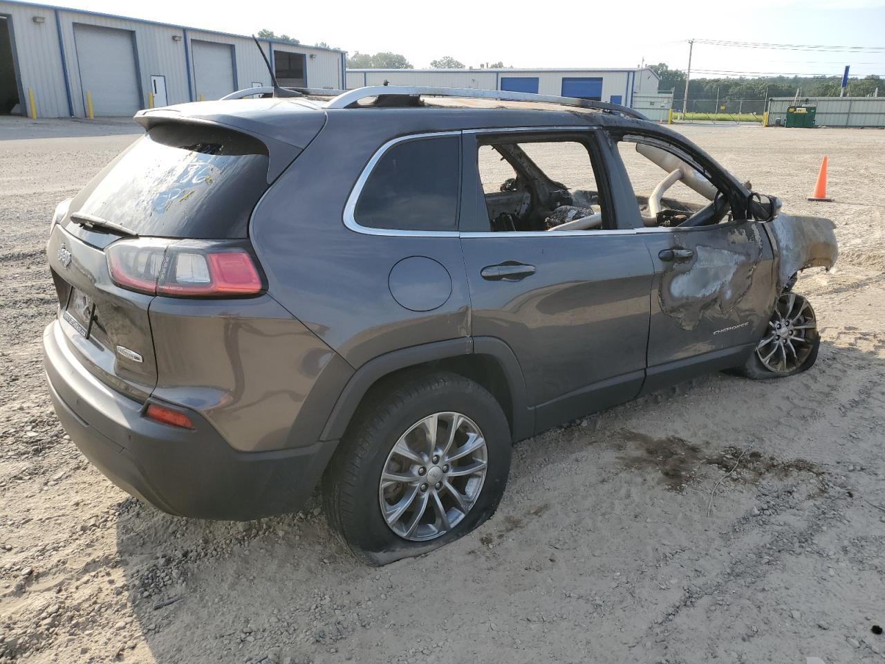 2020 Jeep Cherokee Latitude Plus - Фото 3